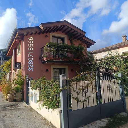 La Bottega Del Fabbro Affitto Breve Villa Contigliano Exteriör bild