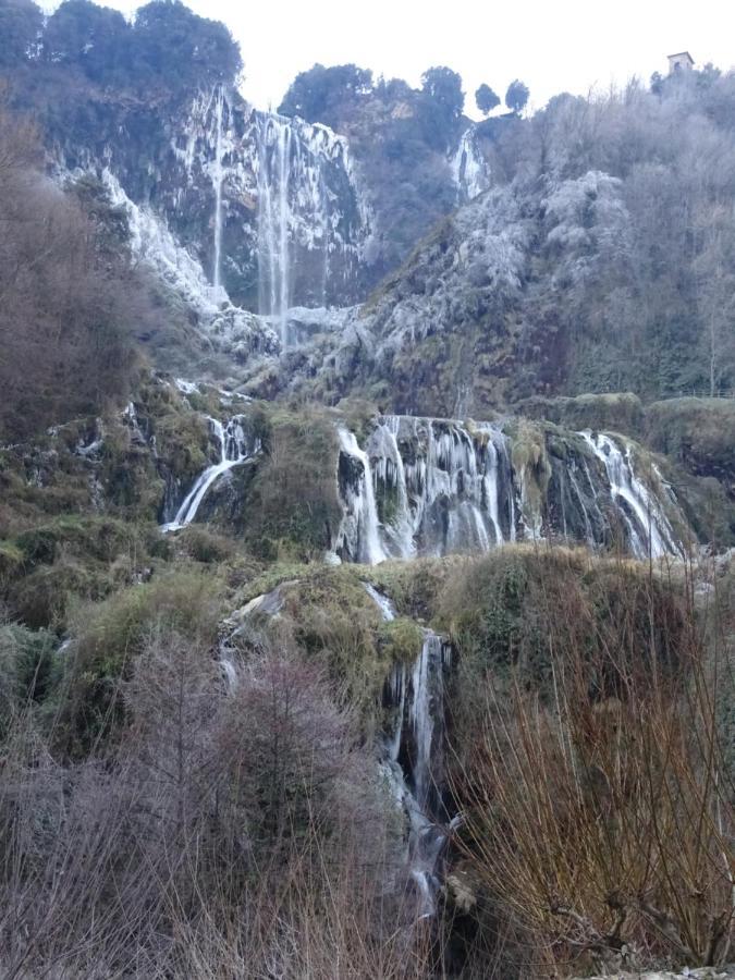 La Bottega Del Fabbro Affitto Breve Villa Contigliano Exteriör bild
