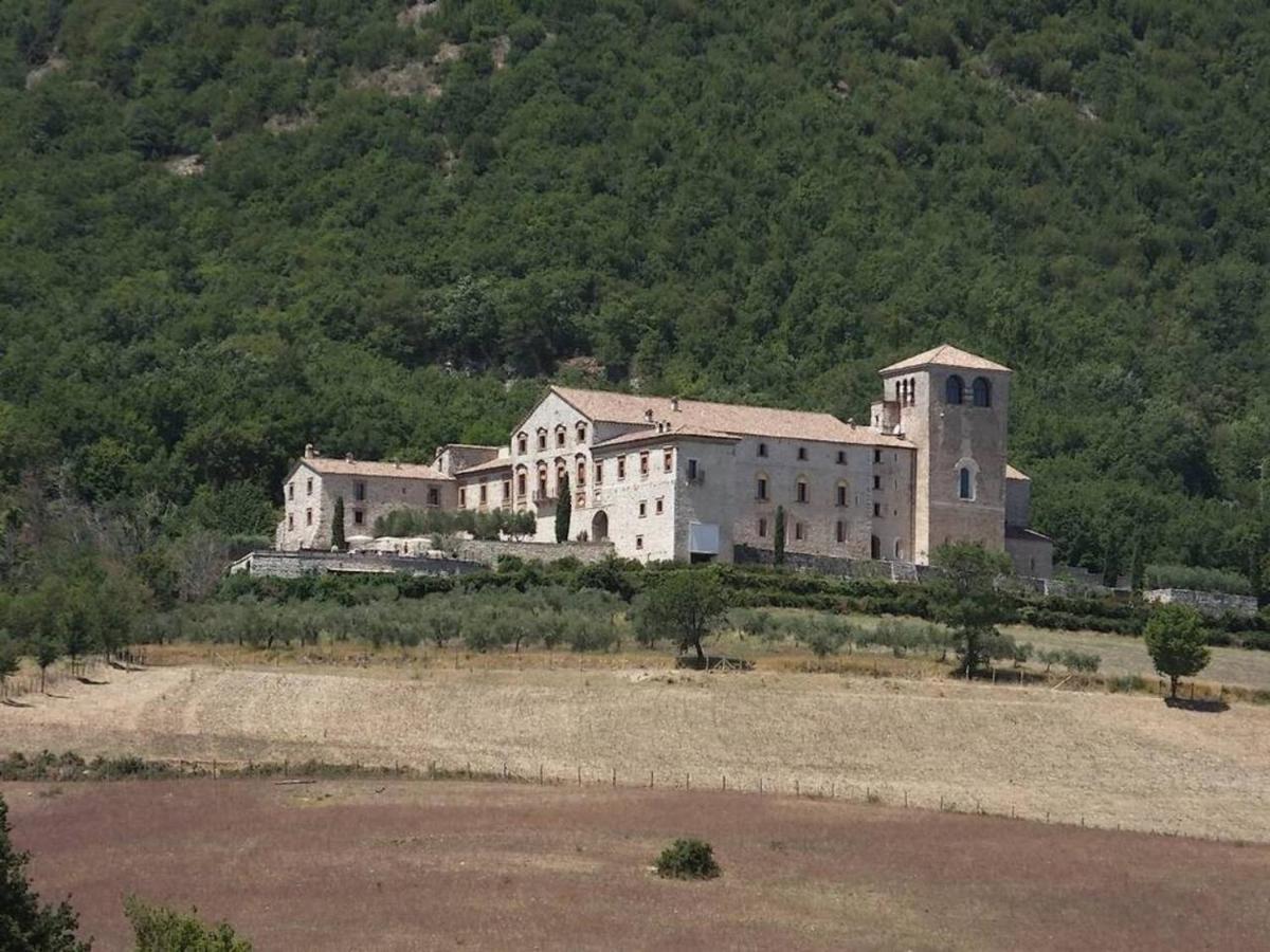 La Bottega Del Fabbro Affitto Breve Villa Contigliano Exteriör bild
