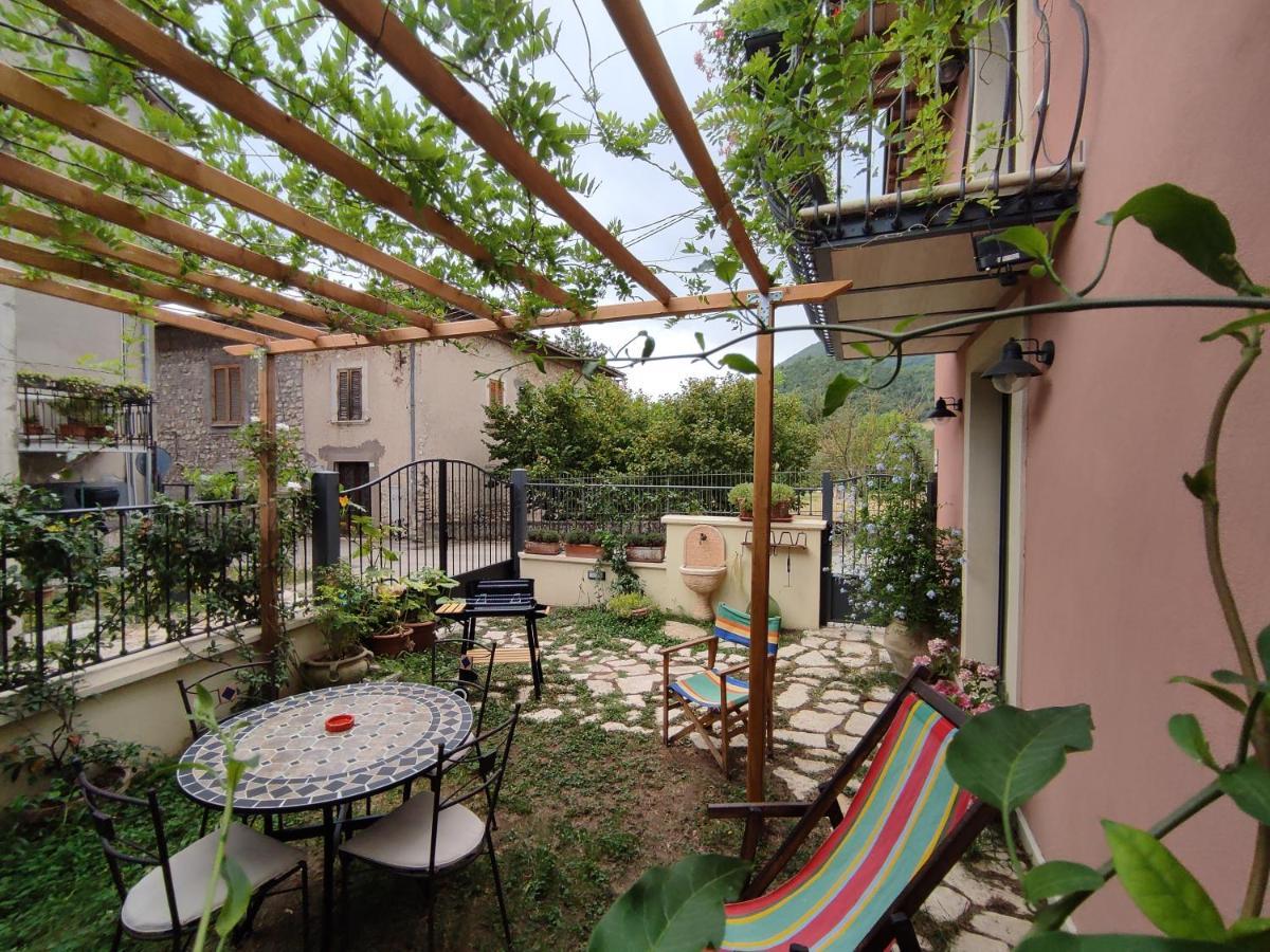 La Bottega Del Fabbro Affitto Breve Villa Contigliano Exteriör bild